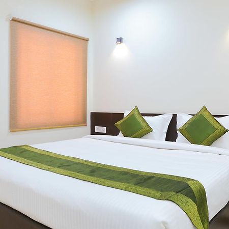 Majestic Inn Chennai Exterior foto