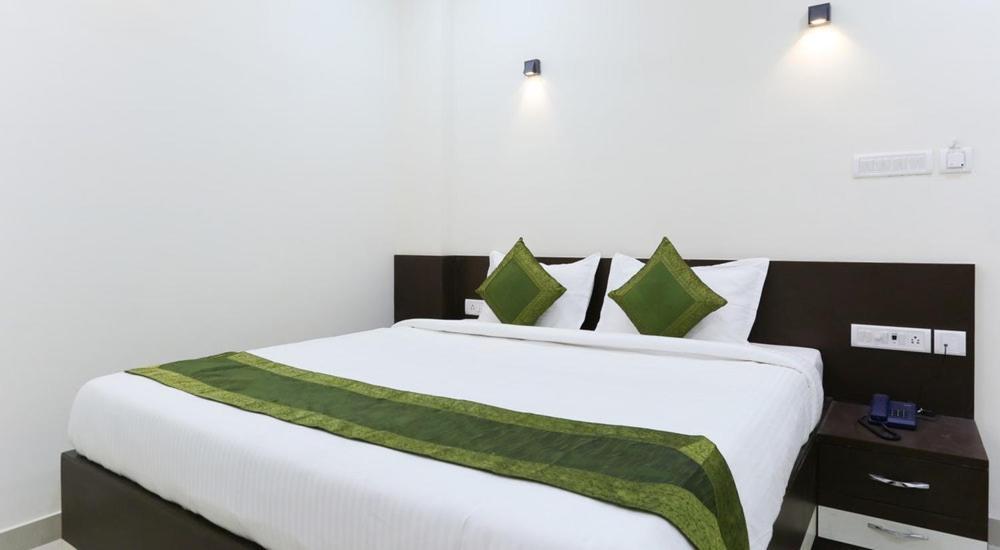 Majestic Inn Chennai Exterior foto