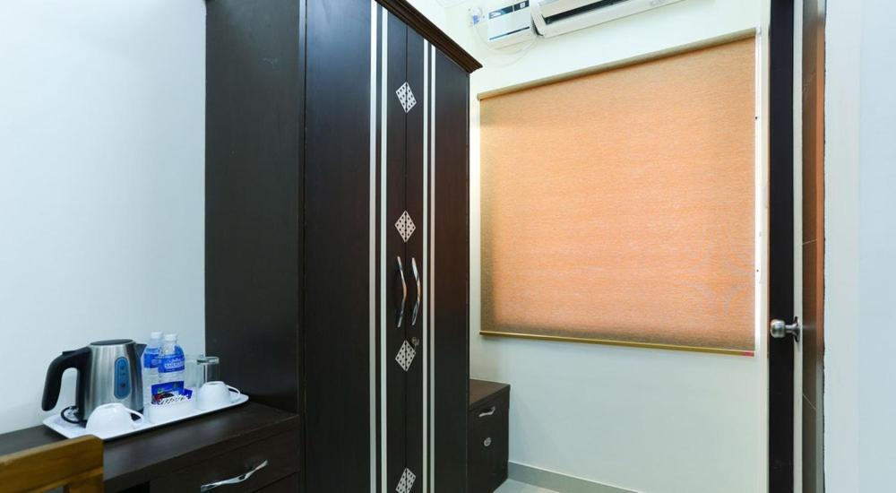 Majestic Inn Chennai Exterior foto