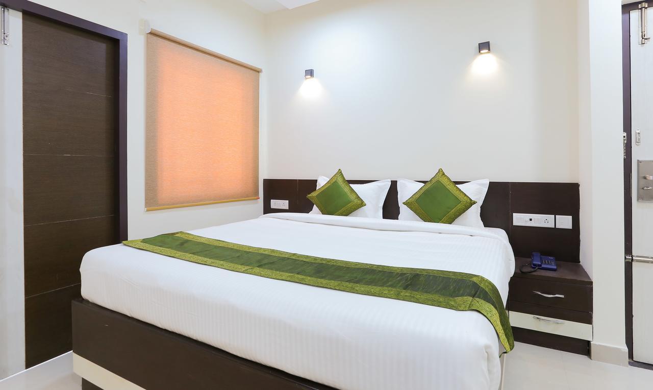 Majestic Inn Chennai Exterior foto