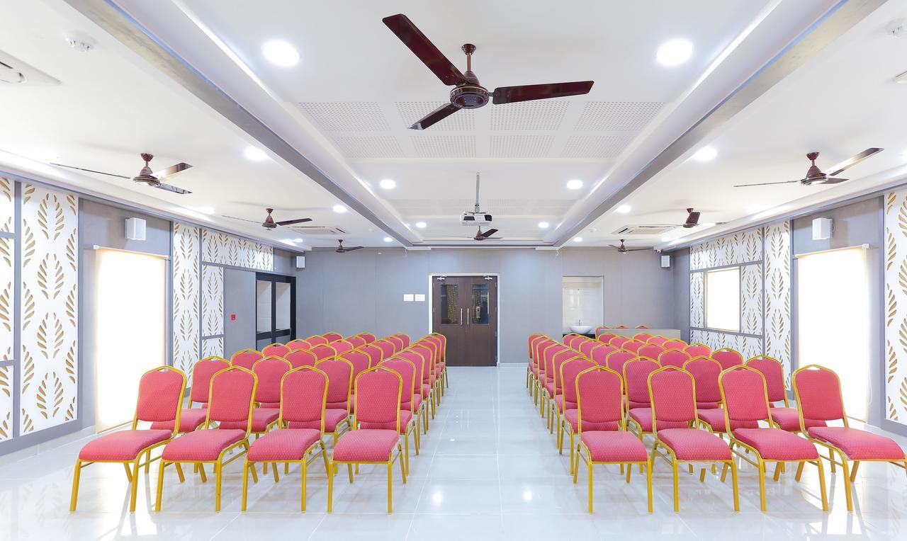 Majestic Inn Chennai Exterior foto