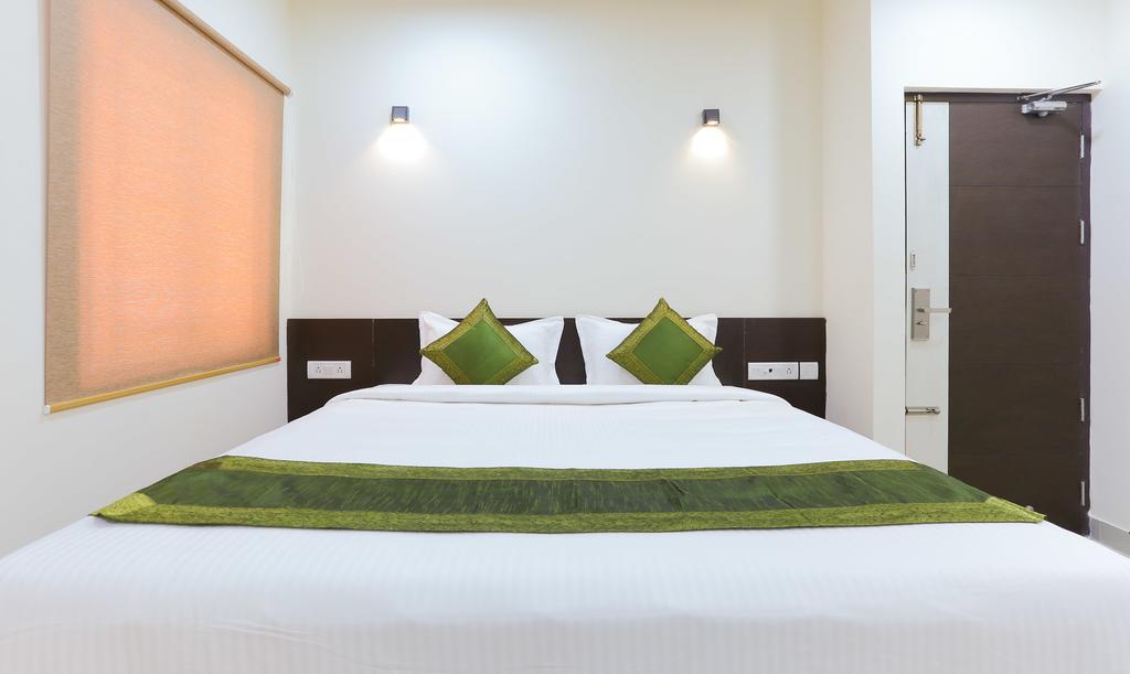 Majestic Inn Chennai Exterior foto