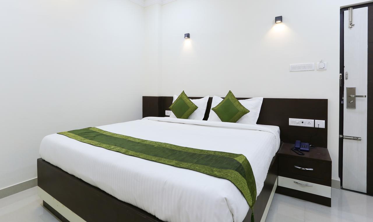 Majestic Inn Chennai Exterior foto