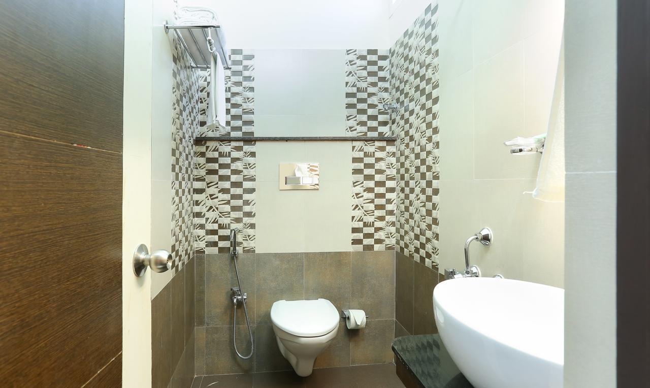 Majestic Inn Chennai Exterior foto