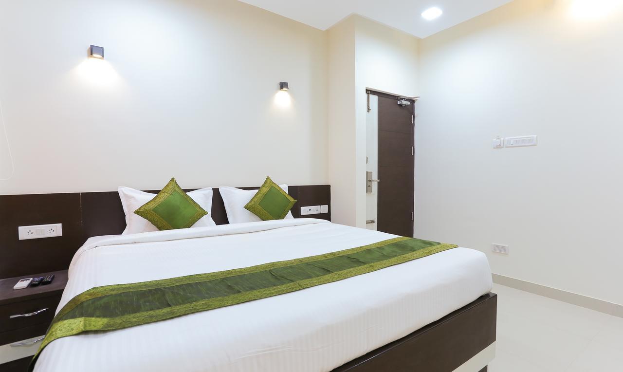 Majestic Inn Chennai Exterior foto