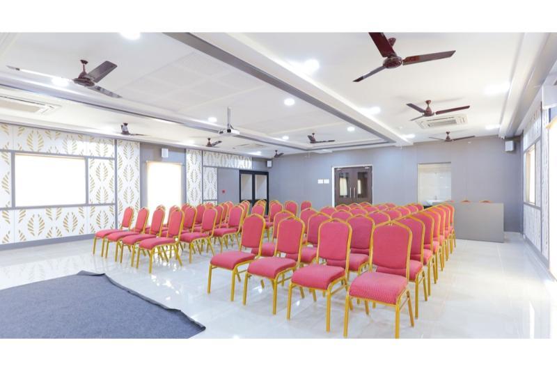 Majestic Inn Chennai Exterior foto