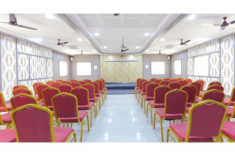Majestic Inn Chennai Exterior foto
