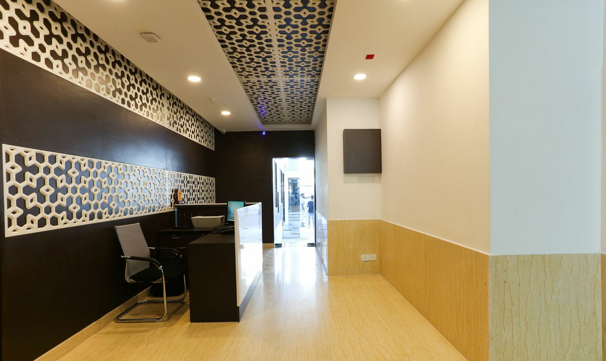 Majestic Inn Chennai Exterior foto